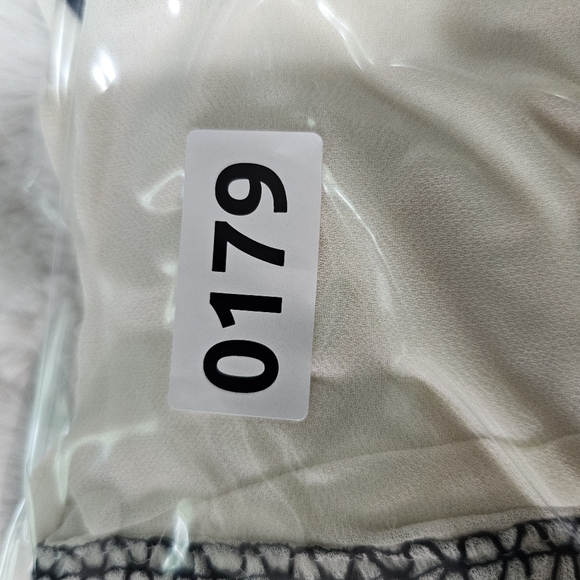 Lane Bryant Black and White Embroidered Sheer Bohemian Blouse Plus Size 26/28 - Picture 16 of 16